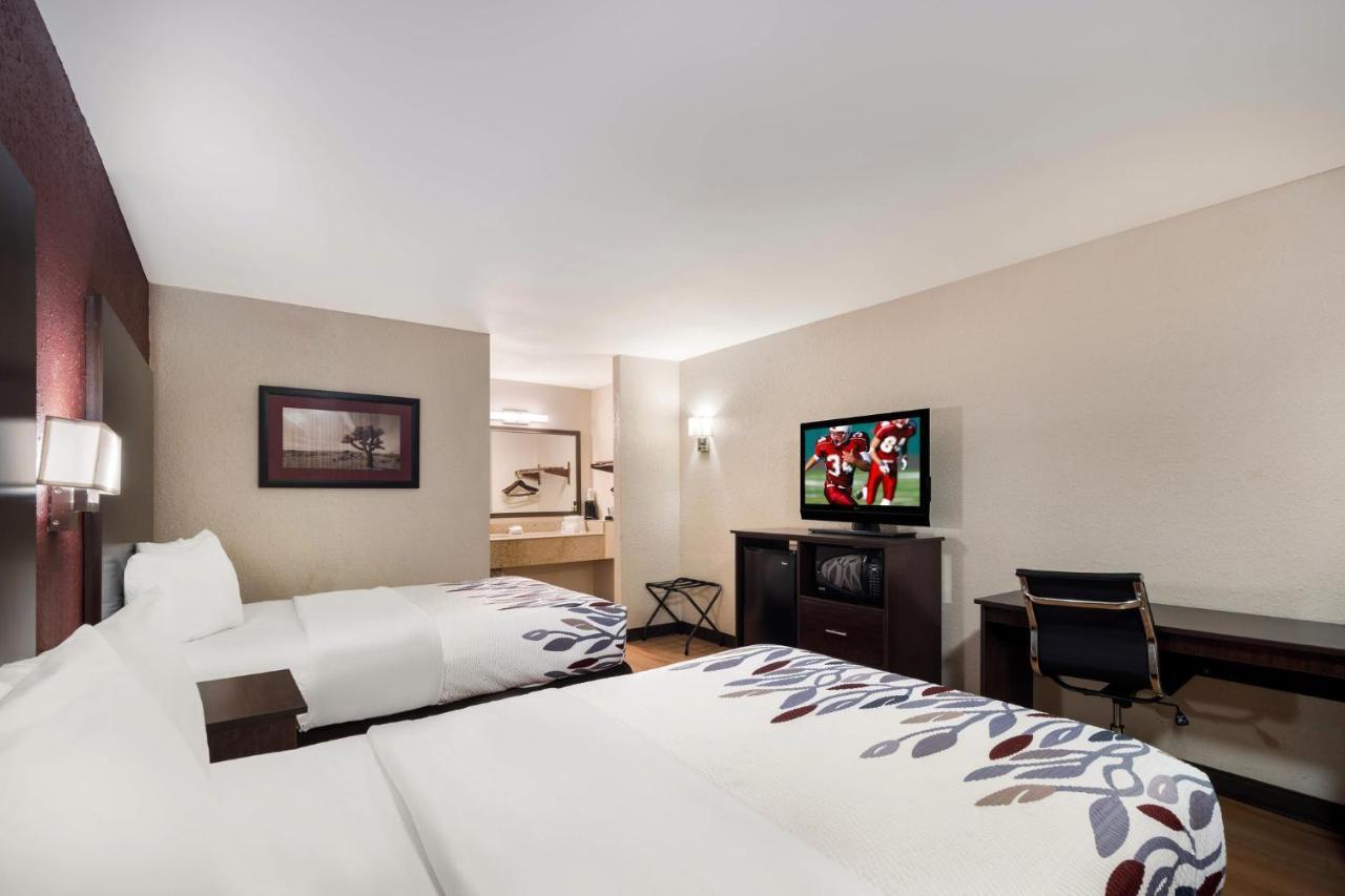 Red Roof Inn Bishopville Bagian luar foto